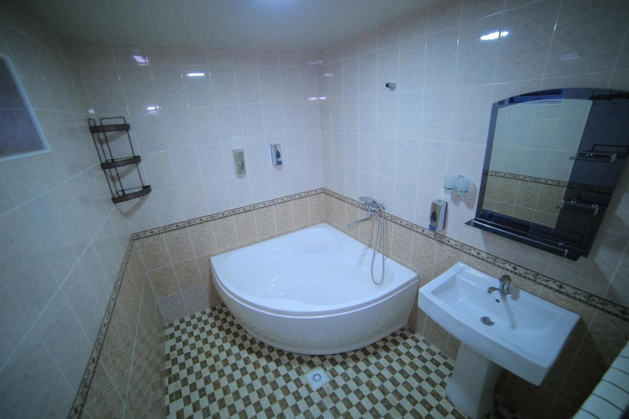 Old Street Guesthouse Bukhara Bagian luar foto