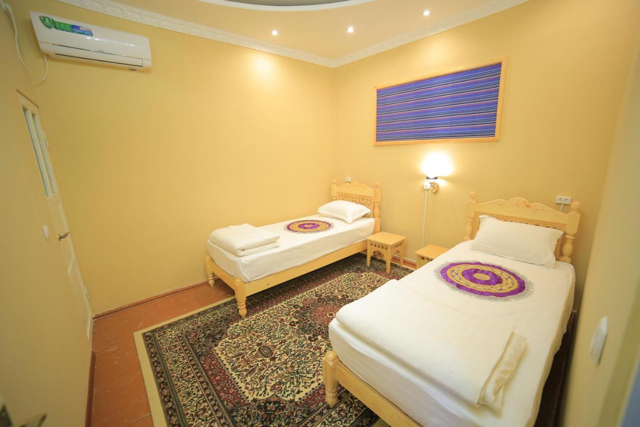 Old Street Guesthouse Bukhara Bagian luar foto