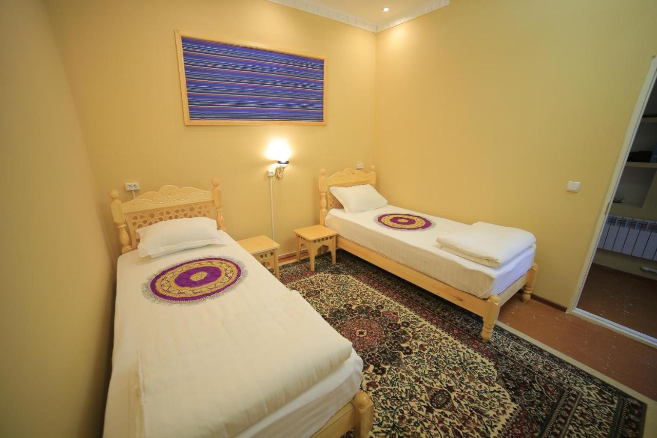 Old Street Guesthouse Bukhara Bagian luar foto